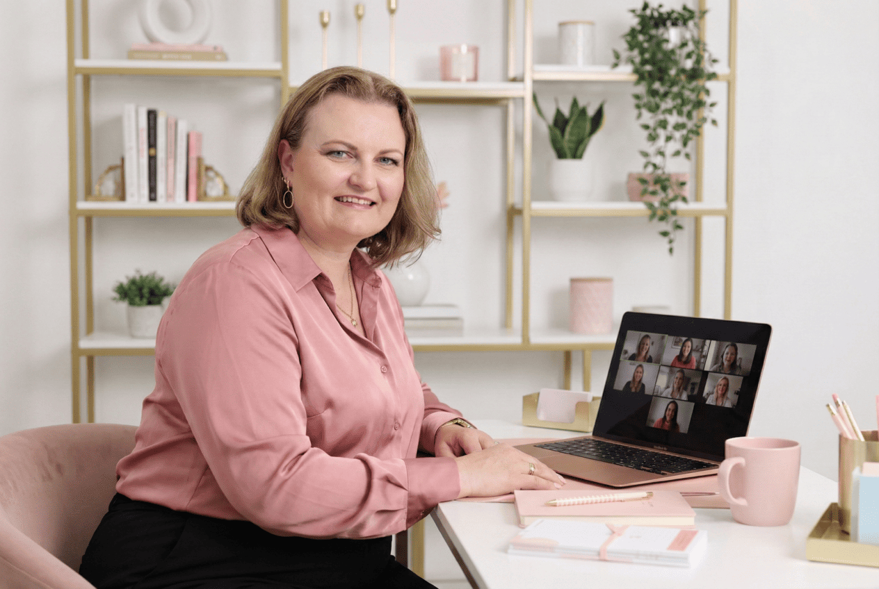 Nie chcę być influencerką. Chcę mieć markę, która zarabia (i wiem, dlaczego to mądrzejsza decyzja) Justyna Kopeć Nie chcę być influencerką. Chcę mieć markę, która zarabia (i wiem, dlaczego to mądrzejsza decyzja) Justyna Kopeć