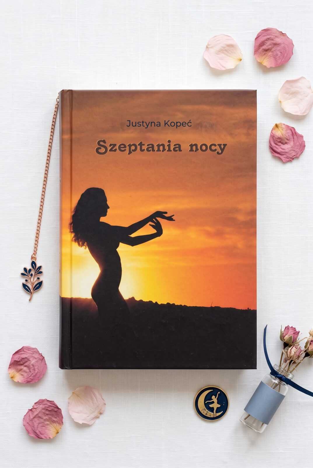 Szeptania nocy tomik poetycki Justyna Kopeć